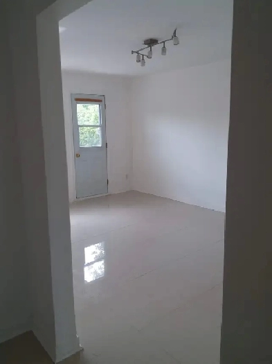 Grand 5 1/2 Villeray, maintenand ou Juillet