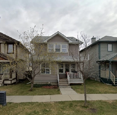 Spacious 3 Bed, 2.5 Bath Home in Terwillegar Towne