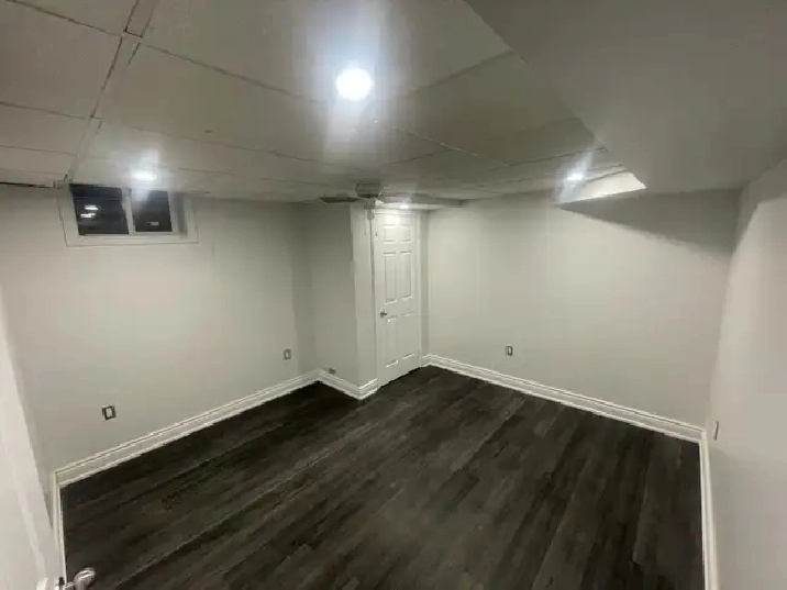 7 minute walk to UOIT/DC, 2 Bed 1 bath basement, all inclusive!