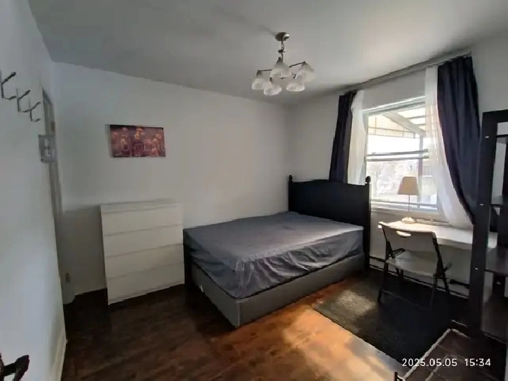 Big room for short term rental, Close metro Monk, All included.