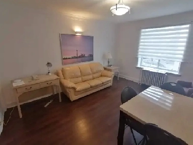 Bright 2 bedroom apartment at Yonge & St Clair
