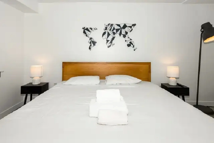 30 University Crescent - Studio Suite (Type A) Apartment for Ren