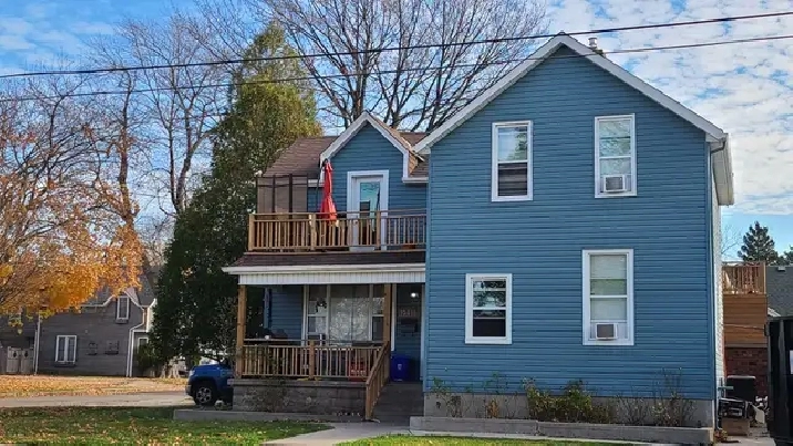 ALL INCLUSIVE Huge 2 Bedroom Apartment! Close to riverfront!