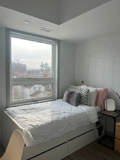 Room   private bathroom Available for Sublet