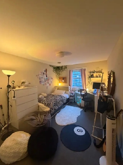 550$ FEMALE ONLY ON CAMPUS  SUBLET