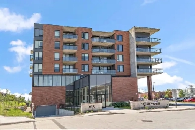 Condo moderne  4 ½ unité de coin à côté du REM de Bois-Franc