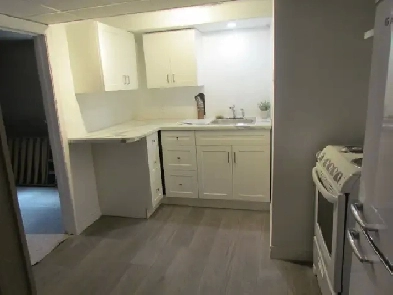 IMMEDIATE POSSESSION NORTH SARNIA RENTAL