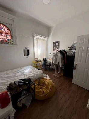 (SUBLEASE) Prime Location! Steps to UofT & Spadina Stn – All-Inc