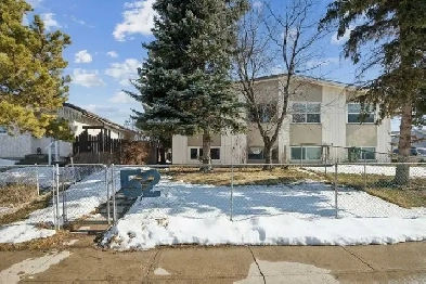 3 rooms  2 Car Parking   Yard: Lower floor unit in Pennsburg SE