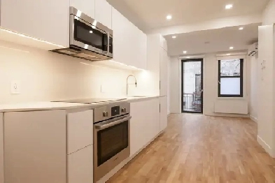 newly built with balcony, W/D   A/C, heating included - ID 426