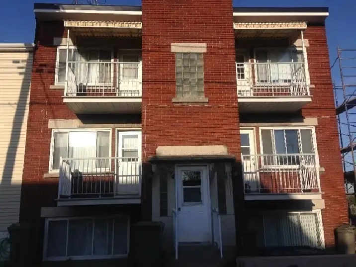 Lachine 3 ½ Disponible 1 juillet ou avant, 2 balcons, cour