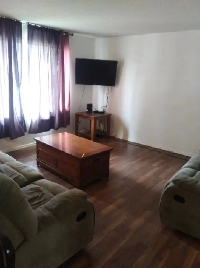 ROOM RENTAL AVAILABLE MAY 5 IN FULLY FURNISHED HOUSE