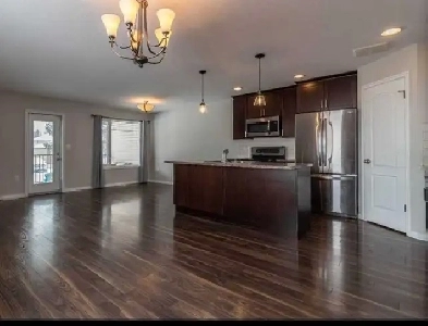 4 Bedroom Duplex for Rent – Norwood Area | Near College & Schoo