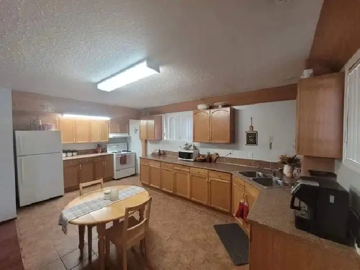 2 Bedroom Unfurnished Basement Suite for Rent – Entwistle