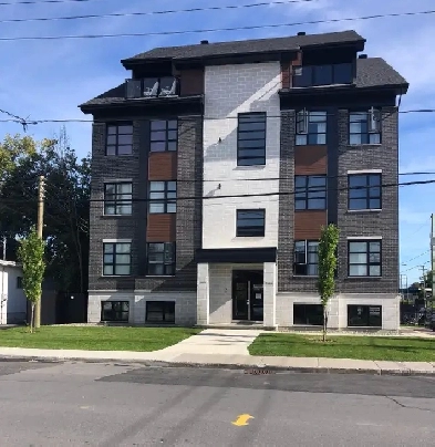 condo luxueux et spacieux 51/2 - St-Hubert