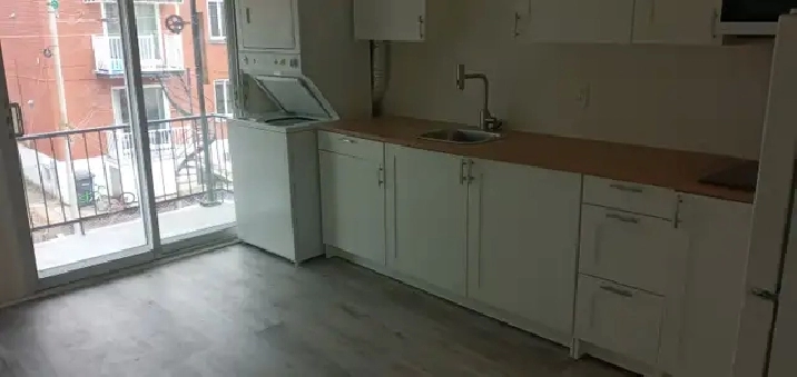 ..MAGNIFIQUE Grand 5 et demi RENOVER a louer