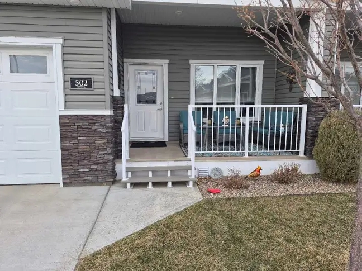 3 bed, 3 bath  Condo