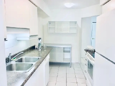 MISSISSAUGA CITY CENTRE LARGE ALL-INCLUSIVE SUITE AVAILABLE NOW