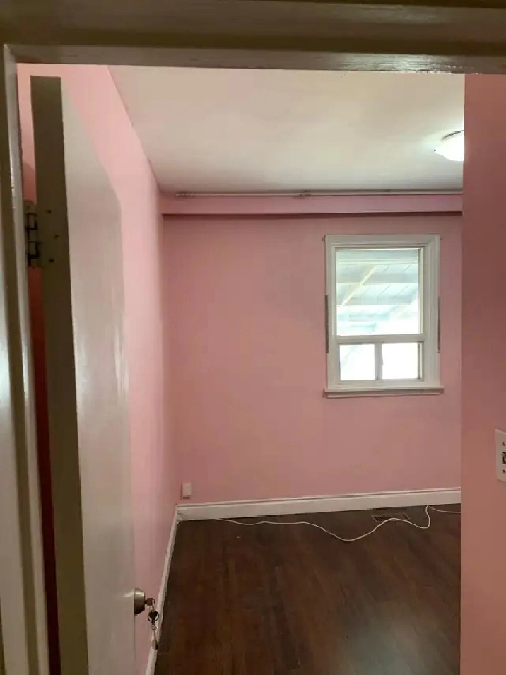 Toronto Room for rent