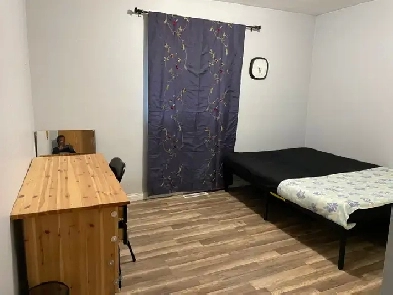 5-min Walk to Westbrook LRT Station, Rosscarrock, SW