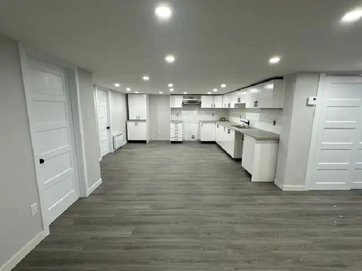 bachelor neuf 4 1/2 st jerome 1475$