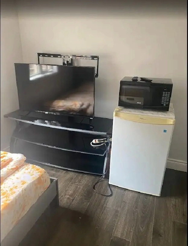 One Private Room to Rent in Brampton: Bramalea & Sandalwood
