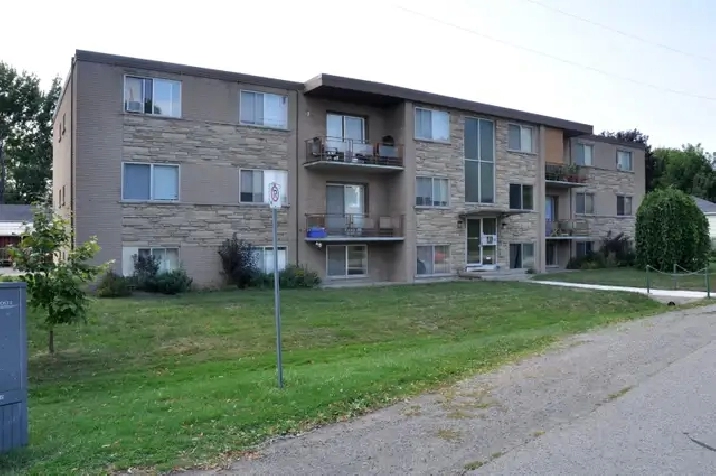 Clean 2BDRM, Quiet Residential Neighbourhood-ALL INCLUSIVE!