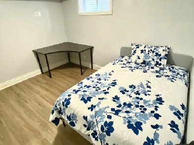 Available Furnished Room for rent 5min walk to Algonquin College