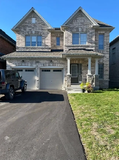 North Oshawa House 4 Bedroom-3.5 Bath