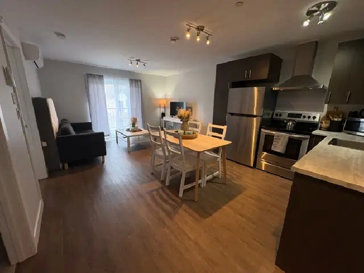 3 1/2 neuf ! directement en face du campus de la santé (CHUS Fl)