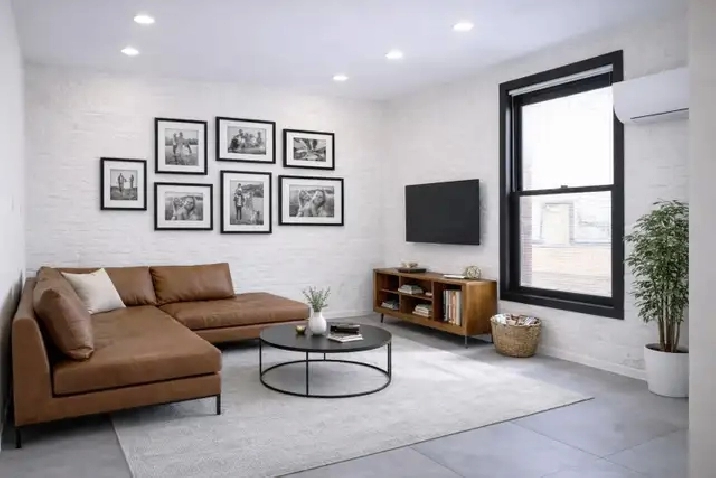 AWARD-WINNING LUXURY 1 BEDROOM IN HEART OF WORTLEY VILLAGE