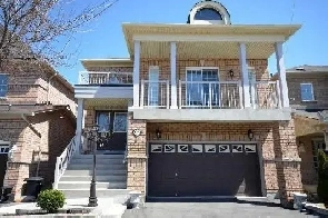 Detached House Main/Ground Floor Available for Rent