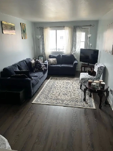 Spacious 5½ – Parking Included – Near REM In DDO