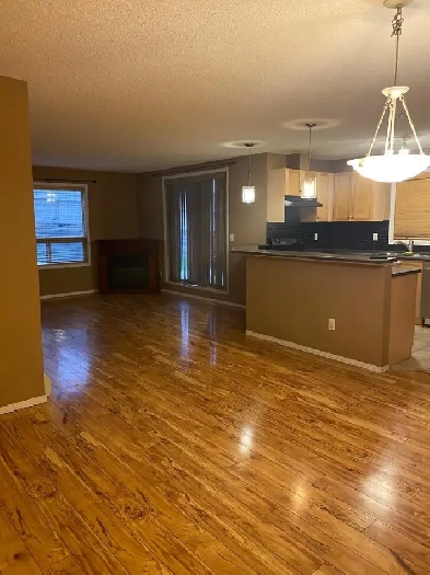Condo/ Apartment for Rent in Panorama Hills NW
