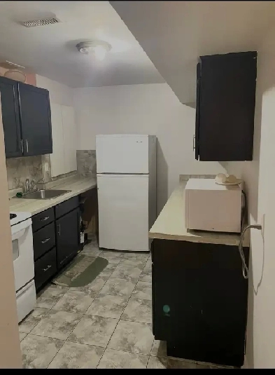 3 bedrooms basement near Humber college