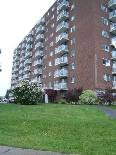 Apt 2 bedrooms Hull,J8Z 1V9,refurbished,10 minutes to down town