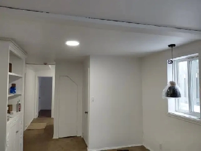 Cap Rouge 3 1/2     Rénové demi sous sol libre