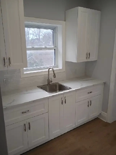 1 BEDROOM FOR RENT Downtown