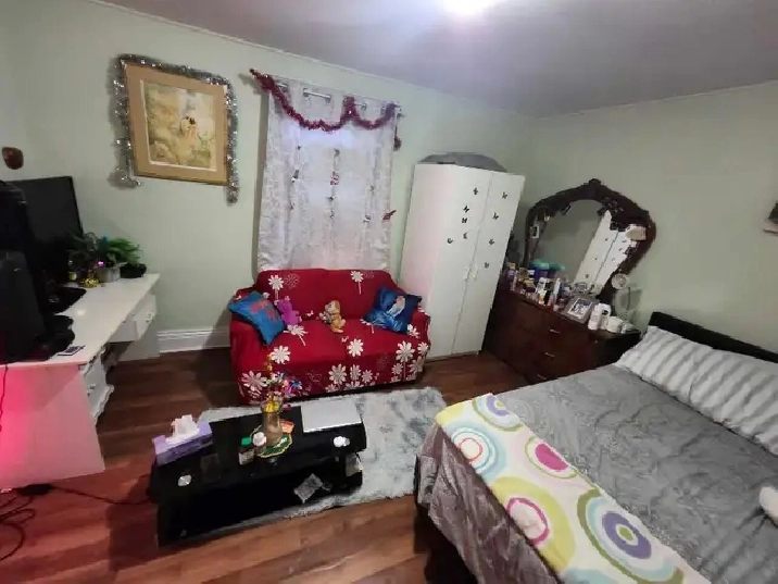 Room for rent near Linemar and University of Guelph