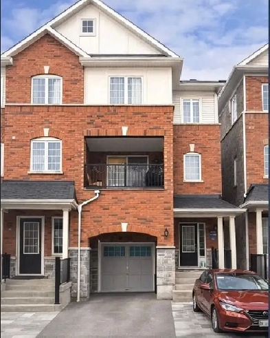 Ajax 3BR House for Rent | 3 Parking