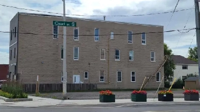 Student Rooms for Rent – Downtown Thunder Bay | $650–$800/mo Al