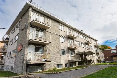 APPARTEMENT 4 1/2 À MONTRÉAL - RÉNOVÉ, CHAUFFÉ