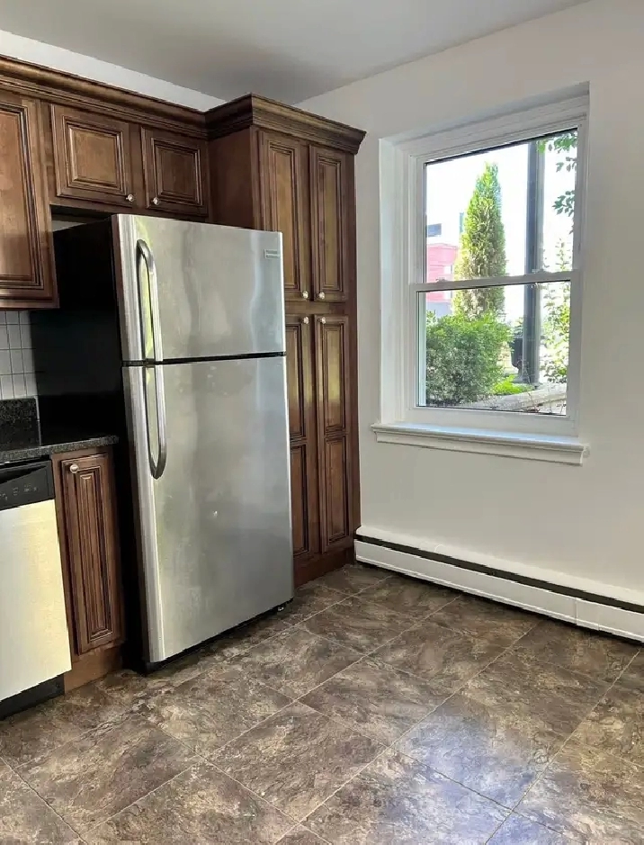 2 Bedroom Condo near Brockville General Hospital