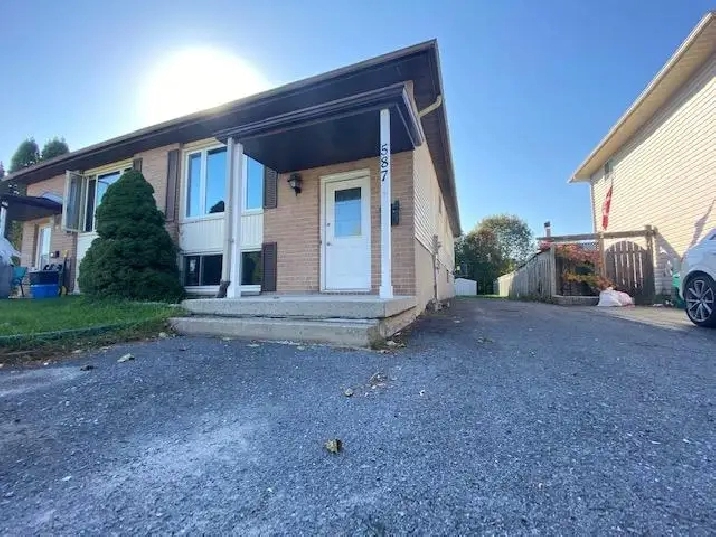 587 Gavin Court - Lower - 2 bed, 1 bath ALL INCLUSIVE - Lower Ap