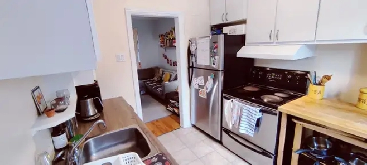 Joli 3 ½, Métro Laurier, PLATEAU MONT-ROYAL, 1er juin,1495$/mois