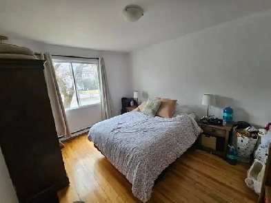 4 et demi a louer - Près du Métro Longueuil