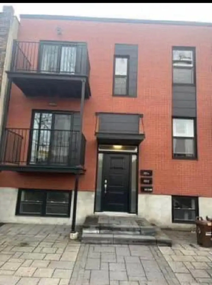 5 1/2 NDG condo Metro Vendom