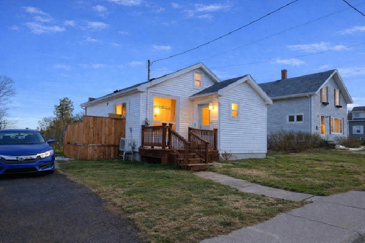 Affordable Home in Summerside 2 bed 1 bath with fenced yard.