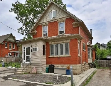 UTILITIES INCLUDED. 3 Bedroom 1 Bathroom Downtown Kitchener