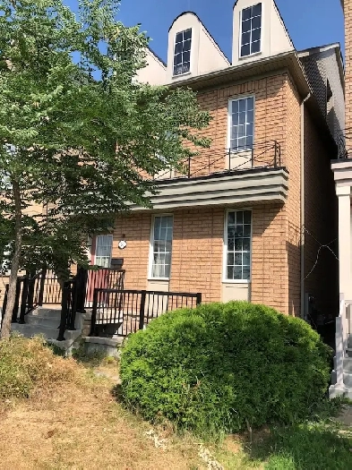 Furnished Room With Private Shower Close To York University